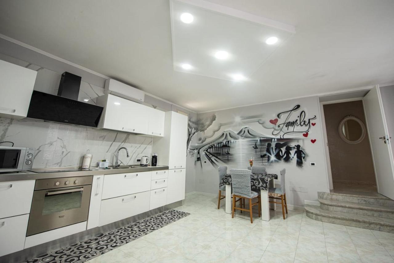 Apartment Materdei Metro Neapel